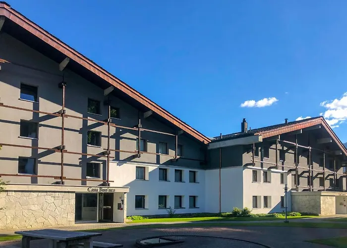 C 033 By Interhome *