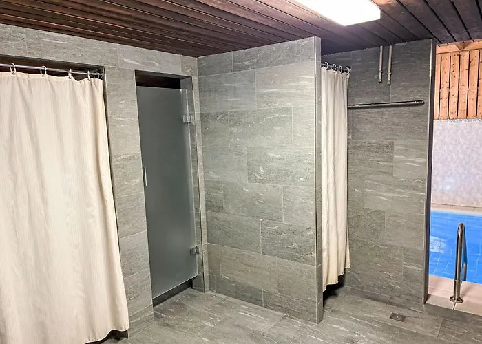 C 033 By Interhome *